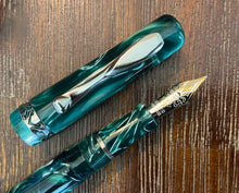 Load image into Gallery viewer, Visconti Kaleido Voyager Forest Green Fountain Pen