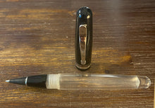 Load image into Gallery viewer, Delta Fusion 82 Demo fountain pen