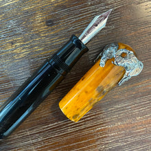 Load image into Gallery viewer, Delta Animals, Elephant Fountain Pen