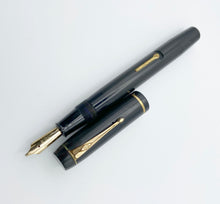 Load image into Gallery viewer, Conway Stewart No. 45, Black