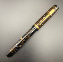 Load image into Gallery viewer, Conway Stewart Duro 002 Black & Gold 2009