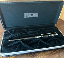 Load image into Gallery viewer, Duke, Black & Silver