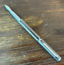 Load image into Gallery viewer, Duke, Siiver & Black, Octagon