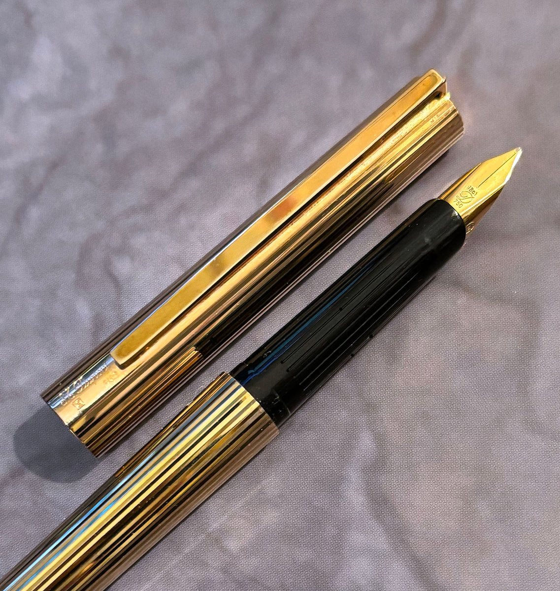 S.T. Dupont Classic Gold