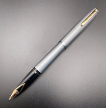 Load image into Gallery viewer, Sheaffer 444 XG Fountain Pen 1970's