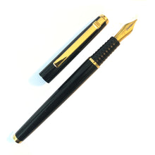 Load image into Gallery viewer, Diplomat Black Lacquer, cartridge pen