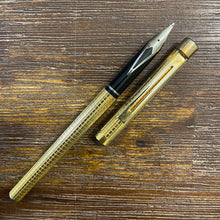 Load image into Gallery viewer, Sheaffer Targa  "Slim". Gold Geometric