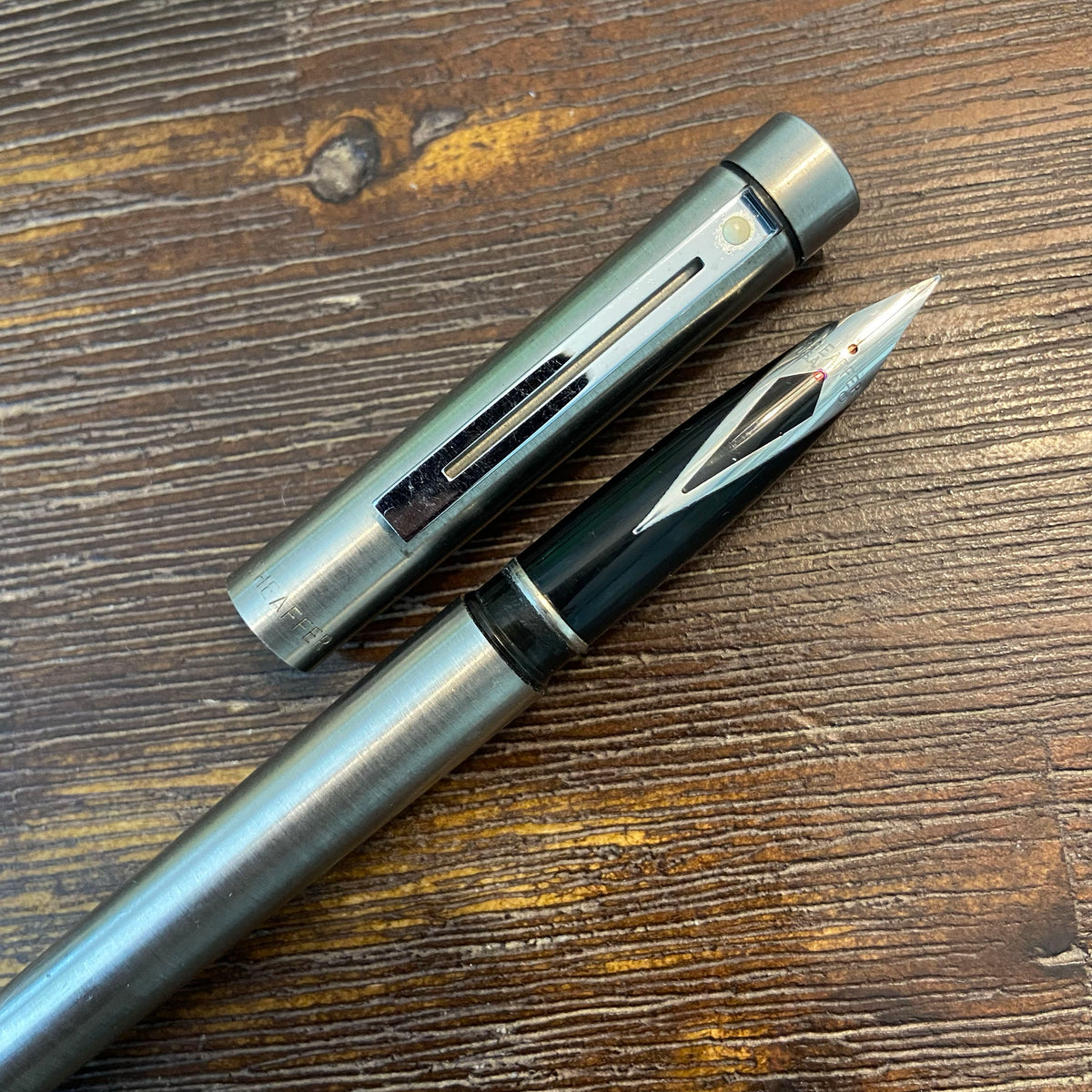 Sheaffer Targa 1001, Stainless steel, XFine nib