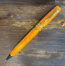 Load image into Gallery viewer, Delta Dolce Vita Oro Mid-size Vermeil Roller ball