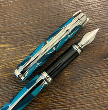 Load image into Gallery viewer, élysée collection, 3  sets, Vernissage (Edition 90) Cloisonné art over gold grid