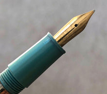 Load image into Gallery viewer, Conway Stewart 150, Light Green