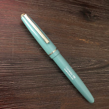 Load image into Gallery viewer, Conway Stewart 150, Light Green
