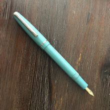 Load image into Gallery viewer, Conway Stewart 150, Light Green