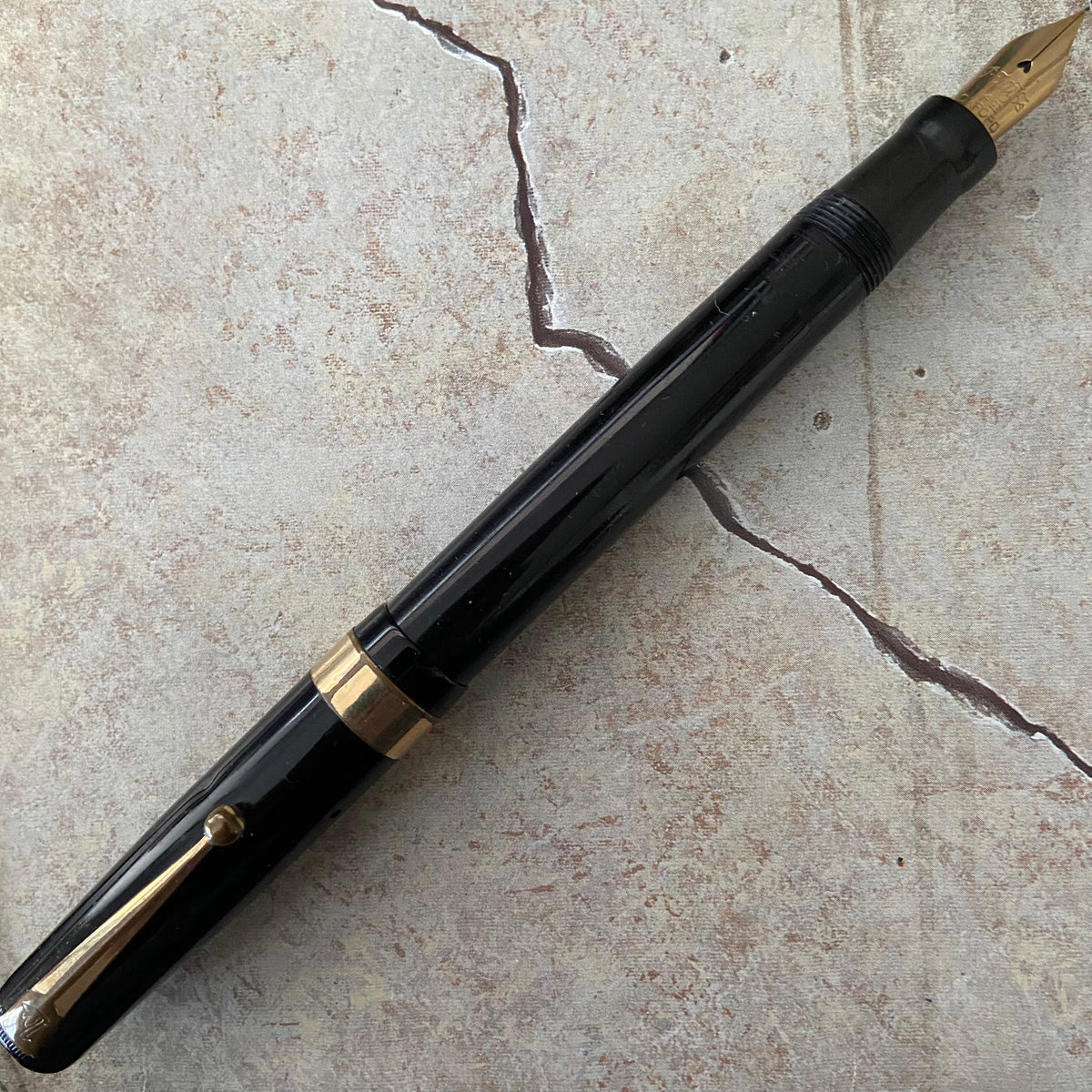 Swan Leverless, Black