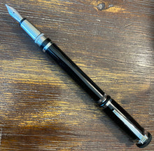 Load image into Gallery viewer, Dunhill Sentryman, Palladium plated