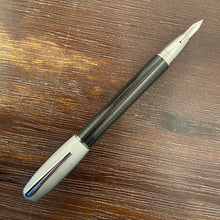 Load image into Gallery viewer, Delta Trend Y2K, Carbon fibre, Fountain Pen -