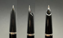 Load image into Gallery viewer, Parker 21, 1960. in black, steel cap