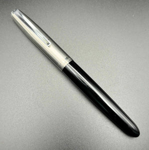 Parker 21, 1960. in black, steel cap