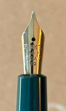 Load image into Gallery viewer, Parker British Duofold, Streamline style, Green