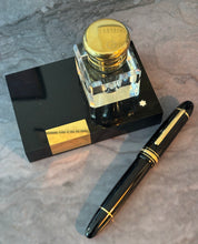 Load image into Gallery viewer, Montblanc threesome, Fountain pen 149, Inkwell and Desk stand