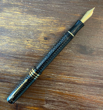 Load image into Gallery viewer, Conway Stewart Duro Heritage Fountain Pen, No.14