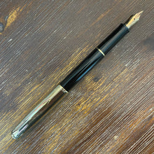 Load image into Gallery viewer, Parker Insignia Fountain Pen