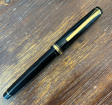 Load image into Gallery viewer, Pilot Falcon Resin Fountain Pen - Black with Gold Trim