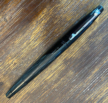 Load image into Gallery viewer, Sheaffer Intrigue, shiny black / stencilled matte black