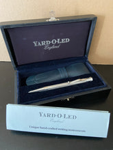 Load image into Gallery viewer, Yard O Led Diplomat propelling ballpen