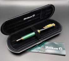 Load image into Gallery viewer, Pelikan Souverän M800 Green/Black Fountain Pen