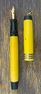 Parker Lady Duofold Ringtop, Juniorette Streamline Fountain Pen - Mandarin Yellow