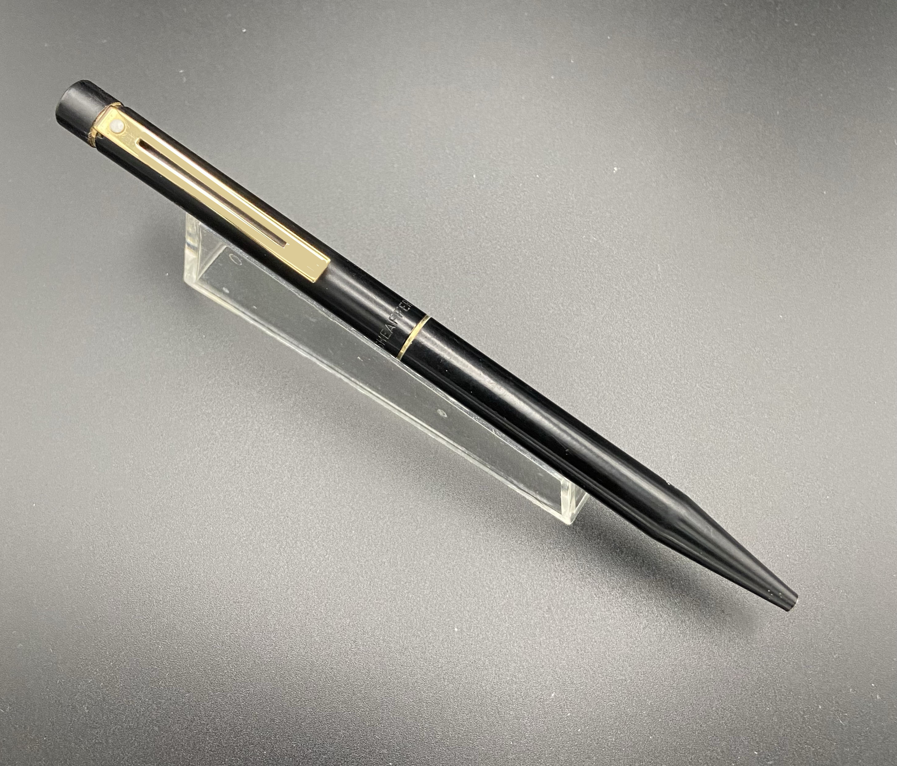Sheaffer TARGA 1003 ボールペン & ペンシル マット箱入り Sheaffer Targa 1003 Matte Black Ballpoint in Stainless with Gold Fille
