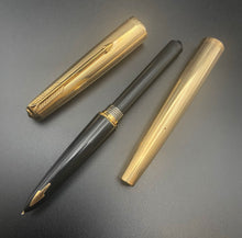 Load image into Gallery viewer, Parker 61 Mk I Signet Fountain Pen - Gold Filled