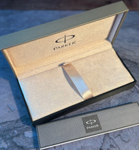 Load image into Gallery viewer, Parker Single or double Modern c2015 - Pen Box