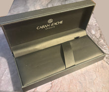 Load image into Gallery viewer, Caran d'ache single - Pen Box