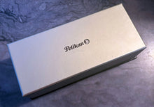 Load image into Gallery viewer, Pelikan Single - Pen Box with Leather pen pouch
