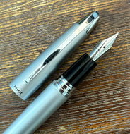 Pilot Knight Fountain Pen (2005) - Matte Silver