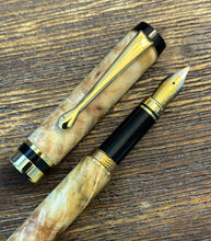 Load image into Gallery viewer, Handcrafted Wooden Fountain pen