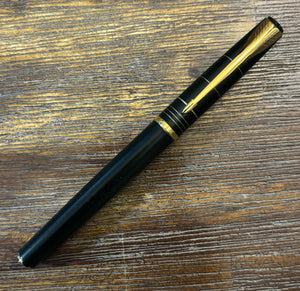 Parker Latitude, Silky Black