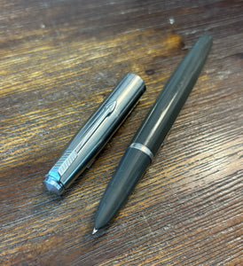 Parker 21 Grey barrel, steel cap