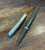 Parker 21 Grey barrel, steel cap