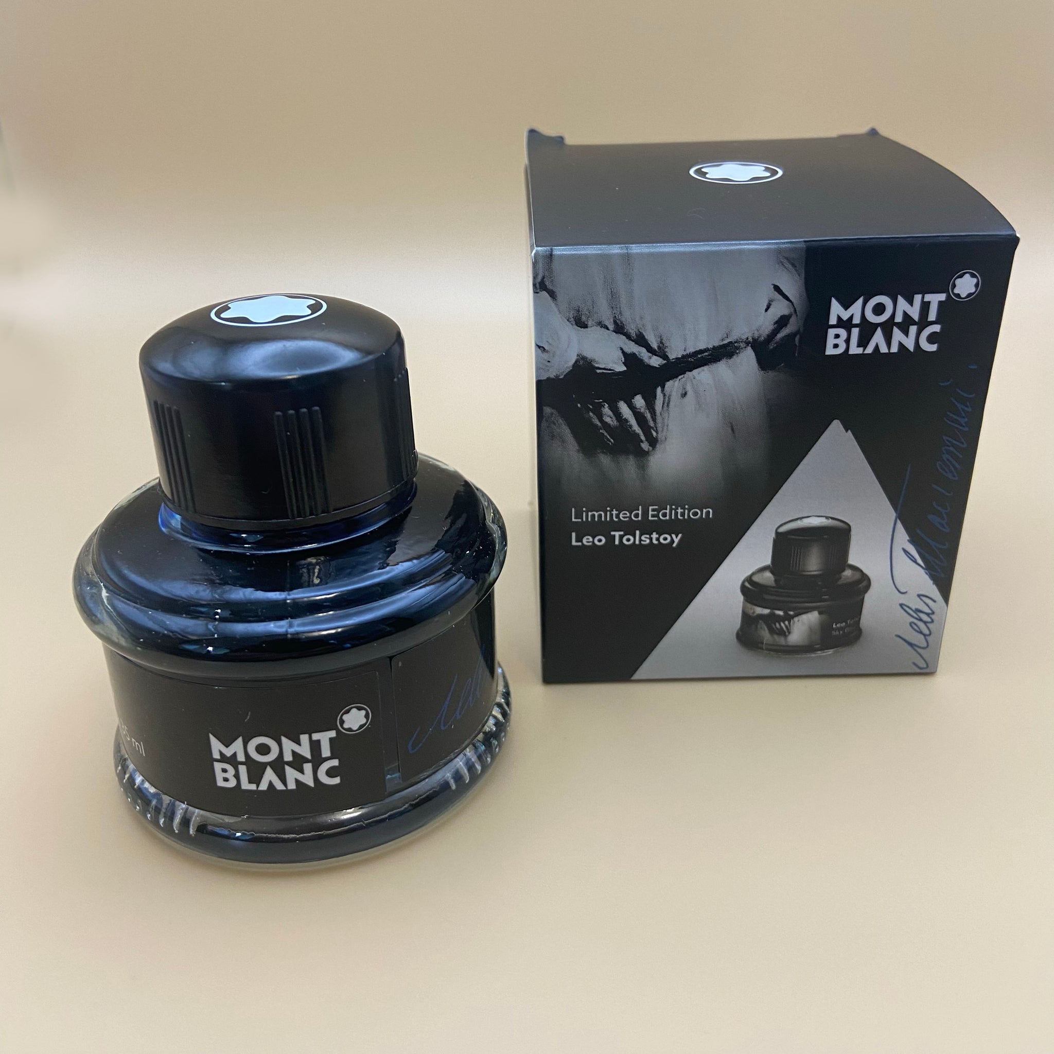 Montblanc Heritage Collection, Rouge et Noire Fountain Pen, Ba