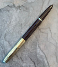 Load image into Gallery viewer, Parker 51 Aerometric, G/F Cap Burgundy barrel