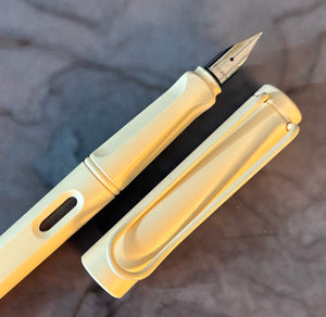 Lamy safari Fountain Pen - cream (Special Edition)