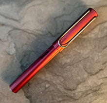 Load image into Gallery viewer, LAMY Safari AL-star Fountain Pen - black purple