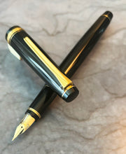 Load image into Gallery viewer, Namiki Falcon Fountain Pen - Black w Gold Trim