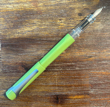 Load image into Gallery viewer, Twsbi Swipe - Pear Green 1.1 italic