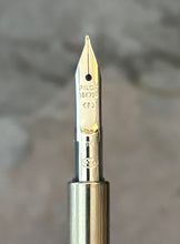 Load image into Gallery viewer, Pilot Namiki Vanishing Point - Blue w Rhodrum Trim