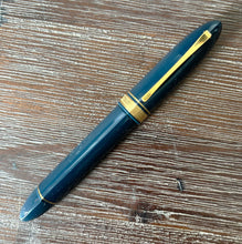 Load image into Gallery viewer, Omas 360 Fountain Pen - Mezzo, Venetian Blue