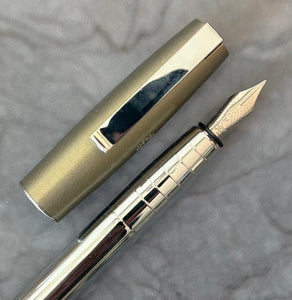 Faber-Castell Loom Metallic fountain pen, olive green